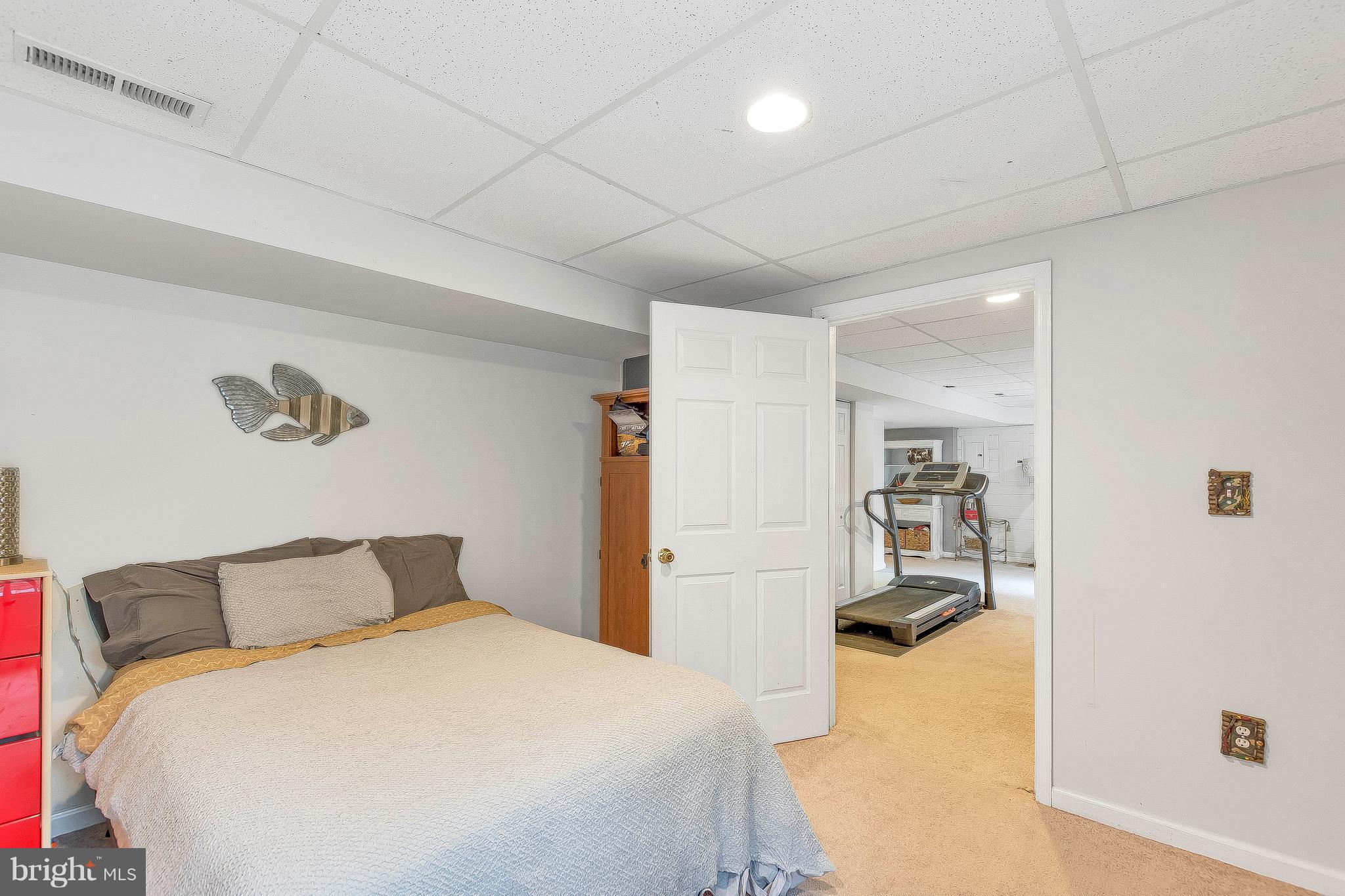 LONG BEACH HILLS - Residential