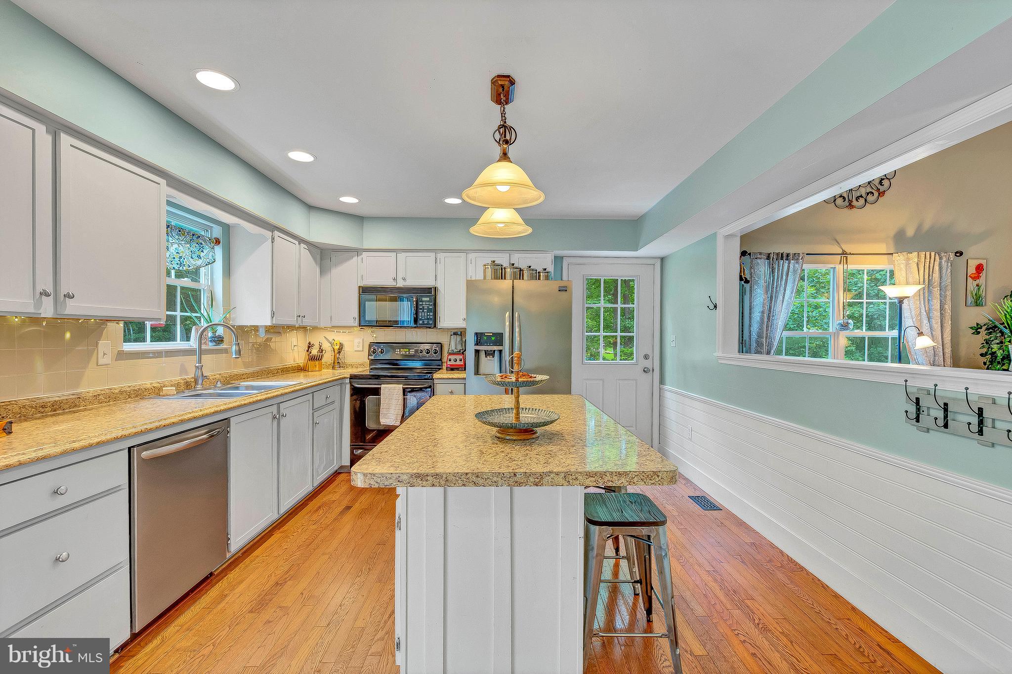 LONG BEACH HILLS - Residential