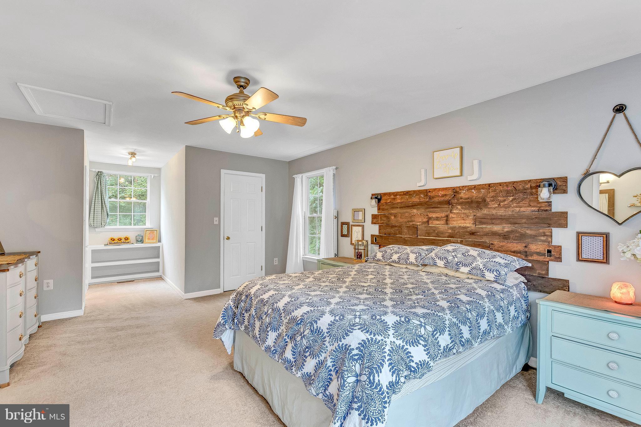 LONG BEACH HILLS - Residential