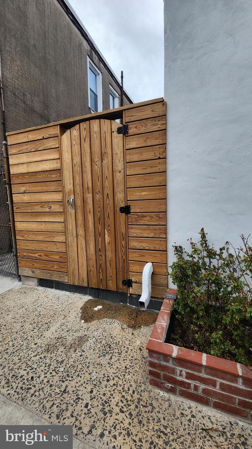 WEST PASSYUNK - Residential Lease