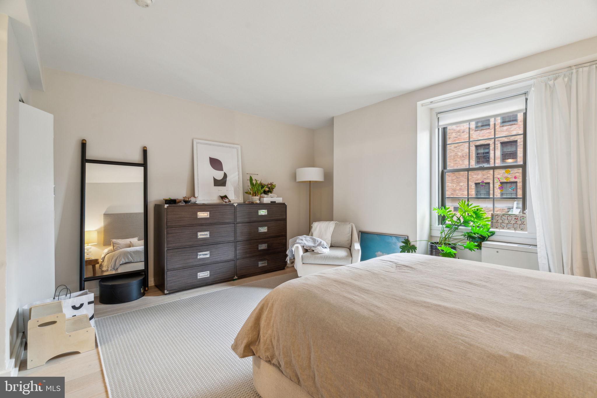 RITTENHOUSE SQUARE - Residential Lease