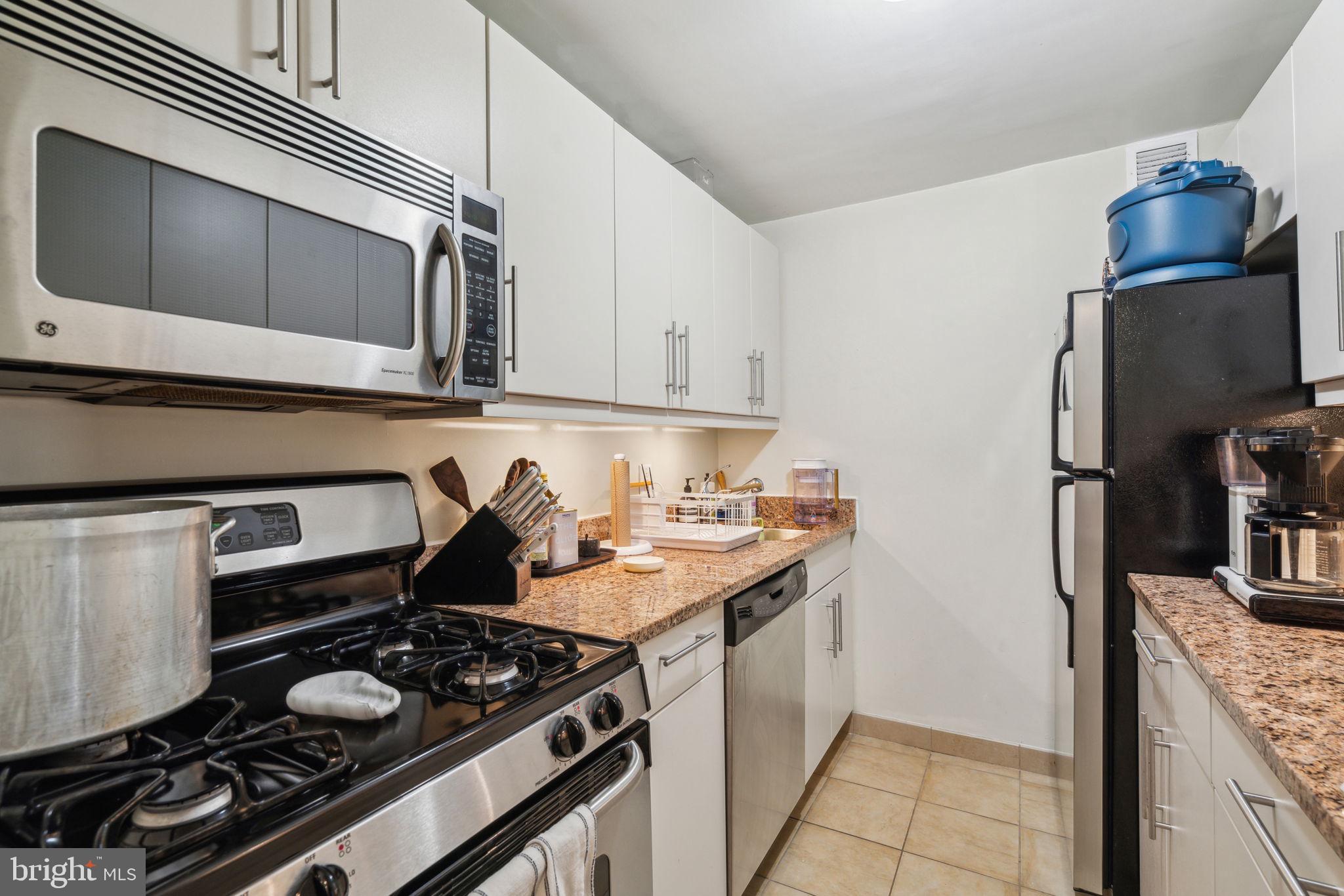 RITTENHOUSE SQUARE - Residential Lease