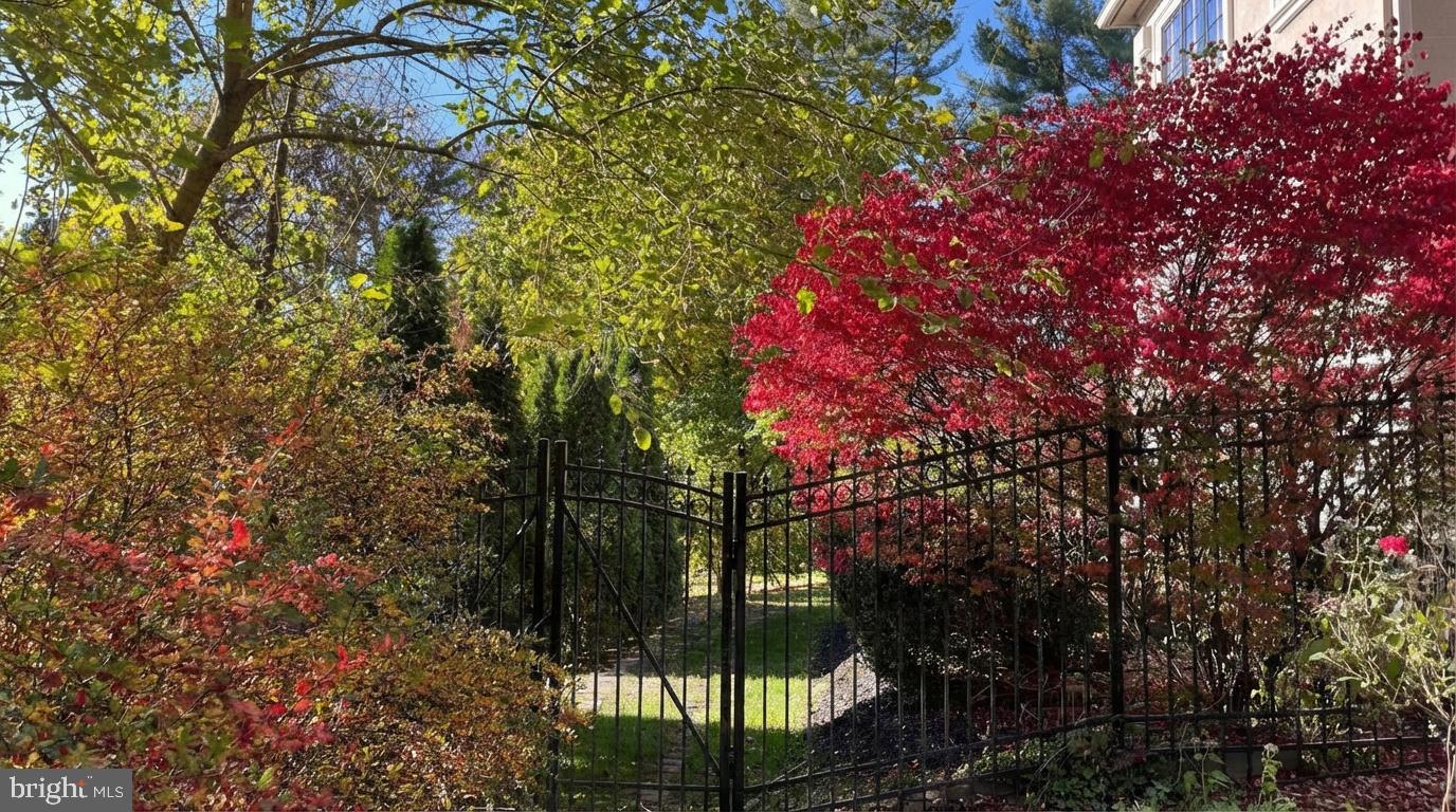 BRYN MAWR - Residential