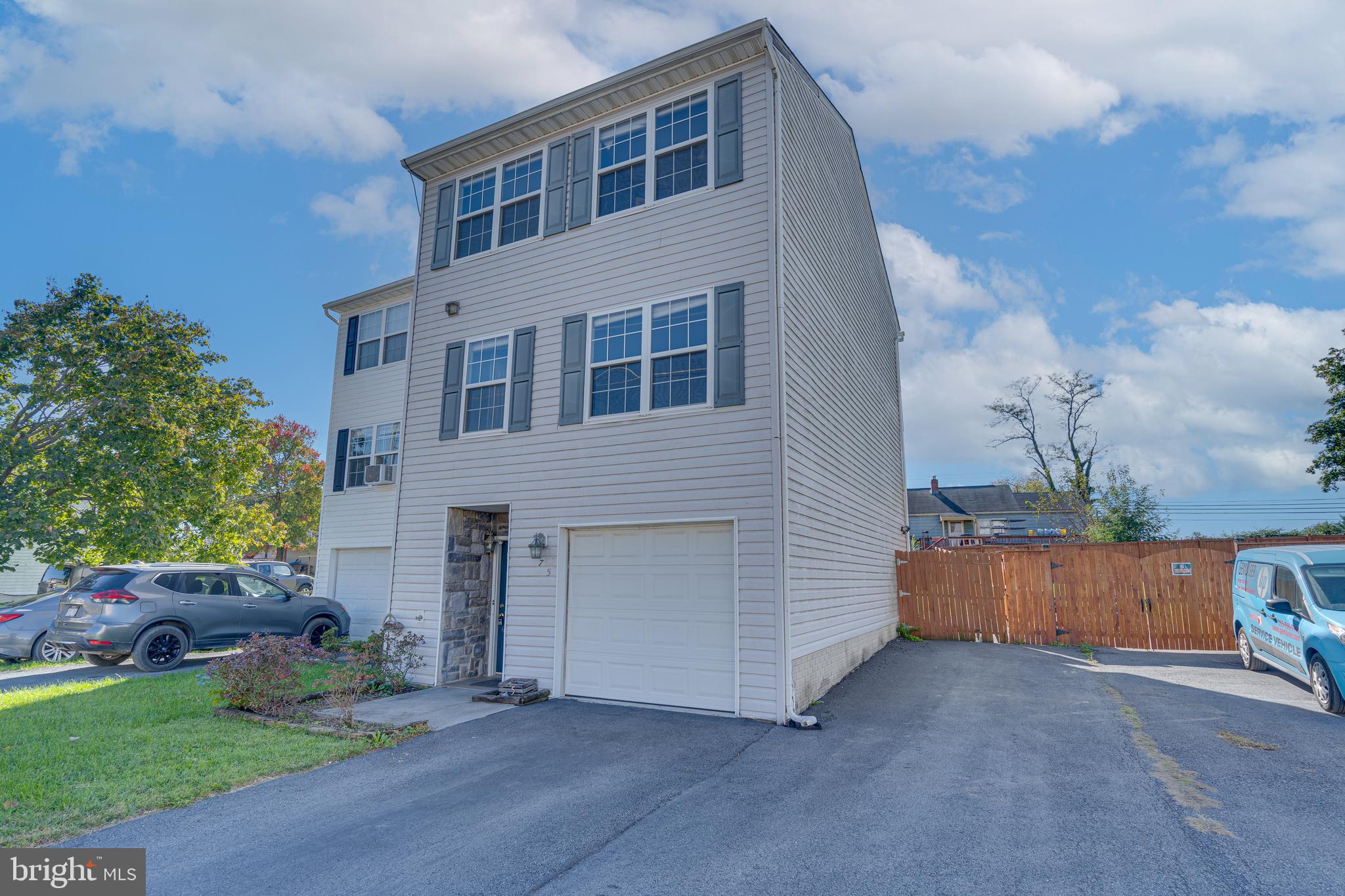 Highets and Best offer due by 10/31/24 at noon. 

Nice end unit townhome in Inwood, has many great features like the garage, full size laundry room, half bath on the mid- level, and spacious master, rear yard has large deck and fenced back yard. 
Selling completely As-Is and priced to sell quickly.  Could also make a great rental property. Inwood is a great location, convenient drive to Charles Town, Martinsburg, or Winchester.