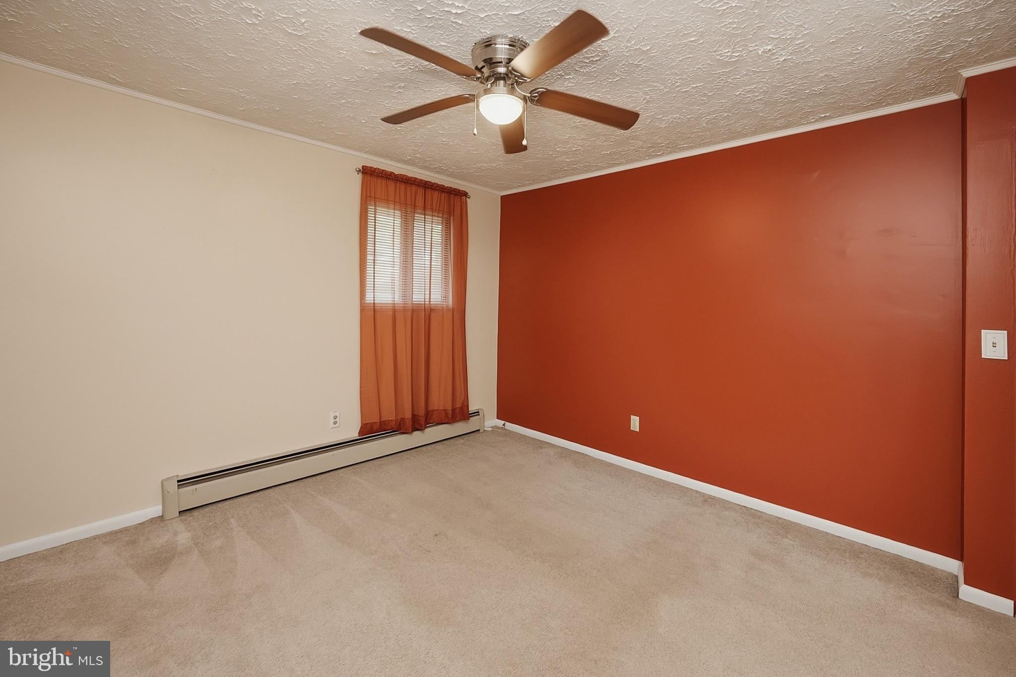 COUNTRY CLUB ACRES - Residential