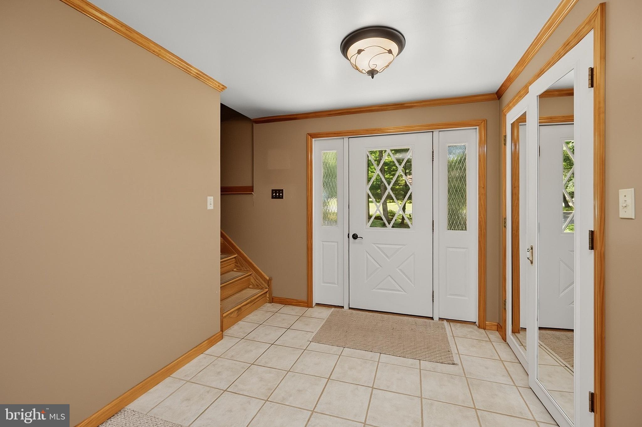COUNTRY CLUB ACRES - Residential