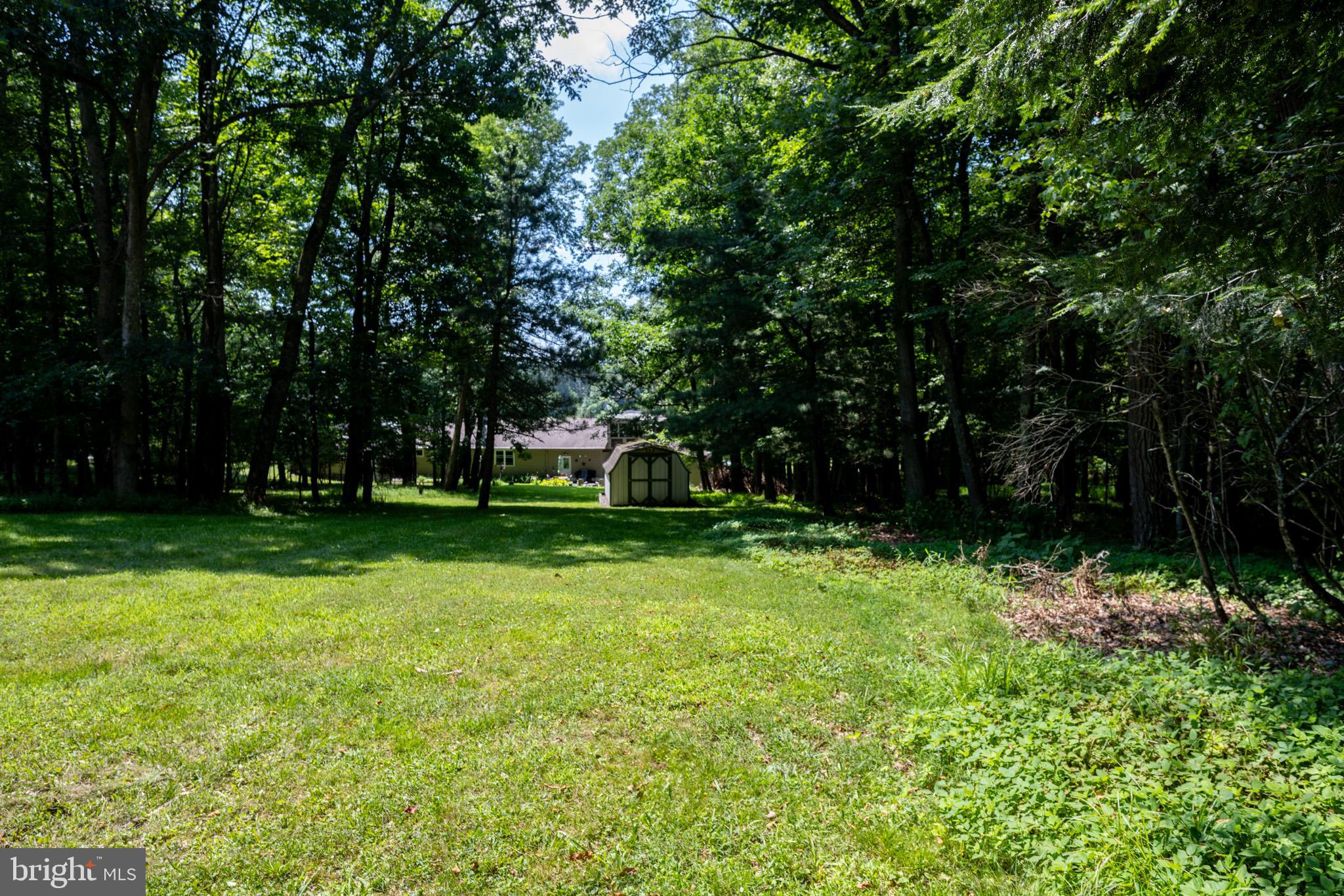 COUNTRY CLUB ACRES - Residential