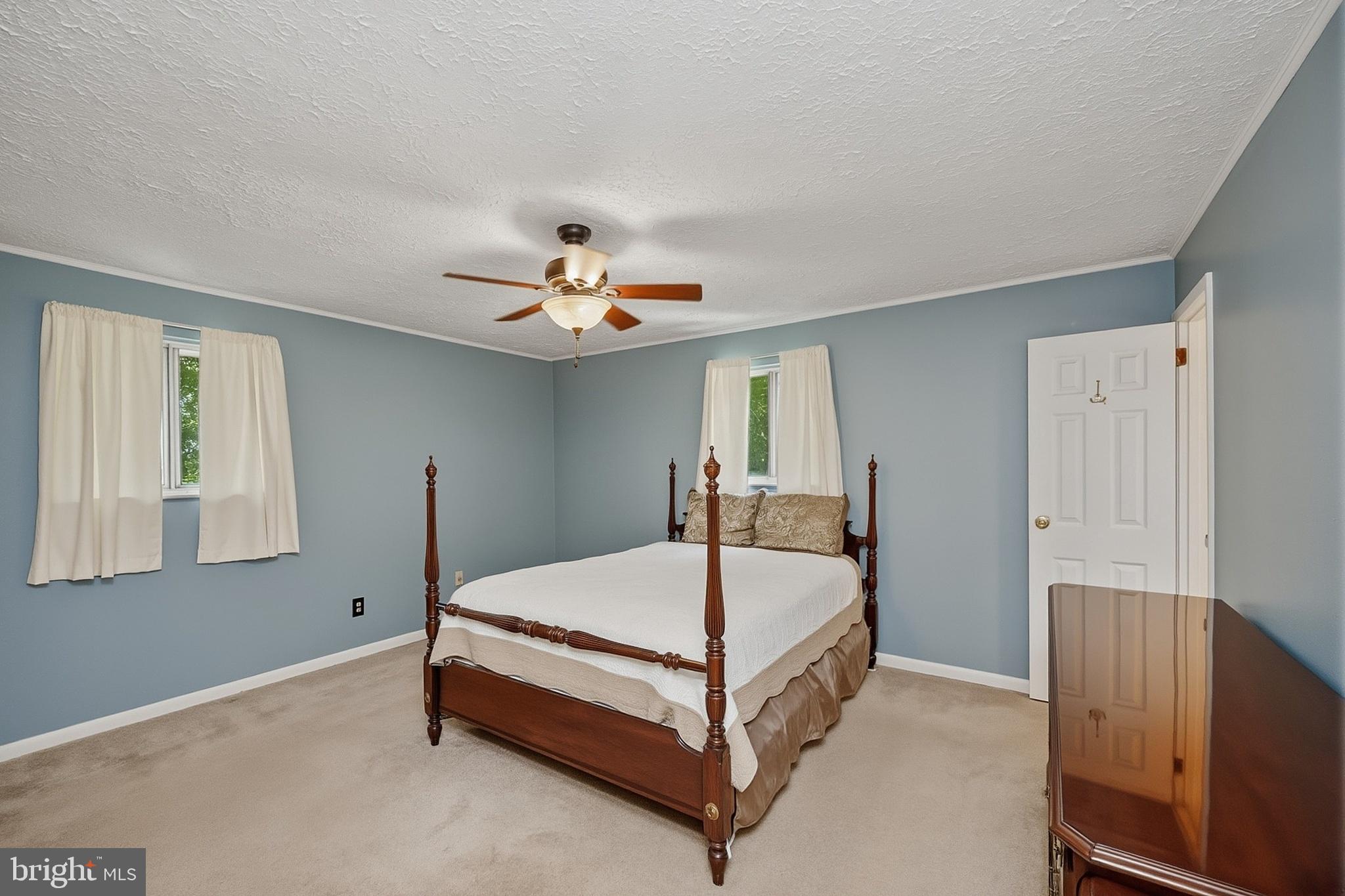 COUNTRY CLUB ACRES - Residential