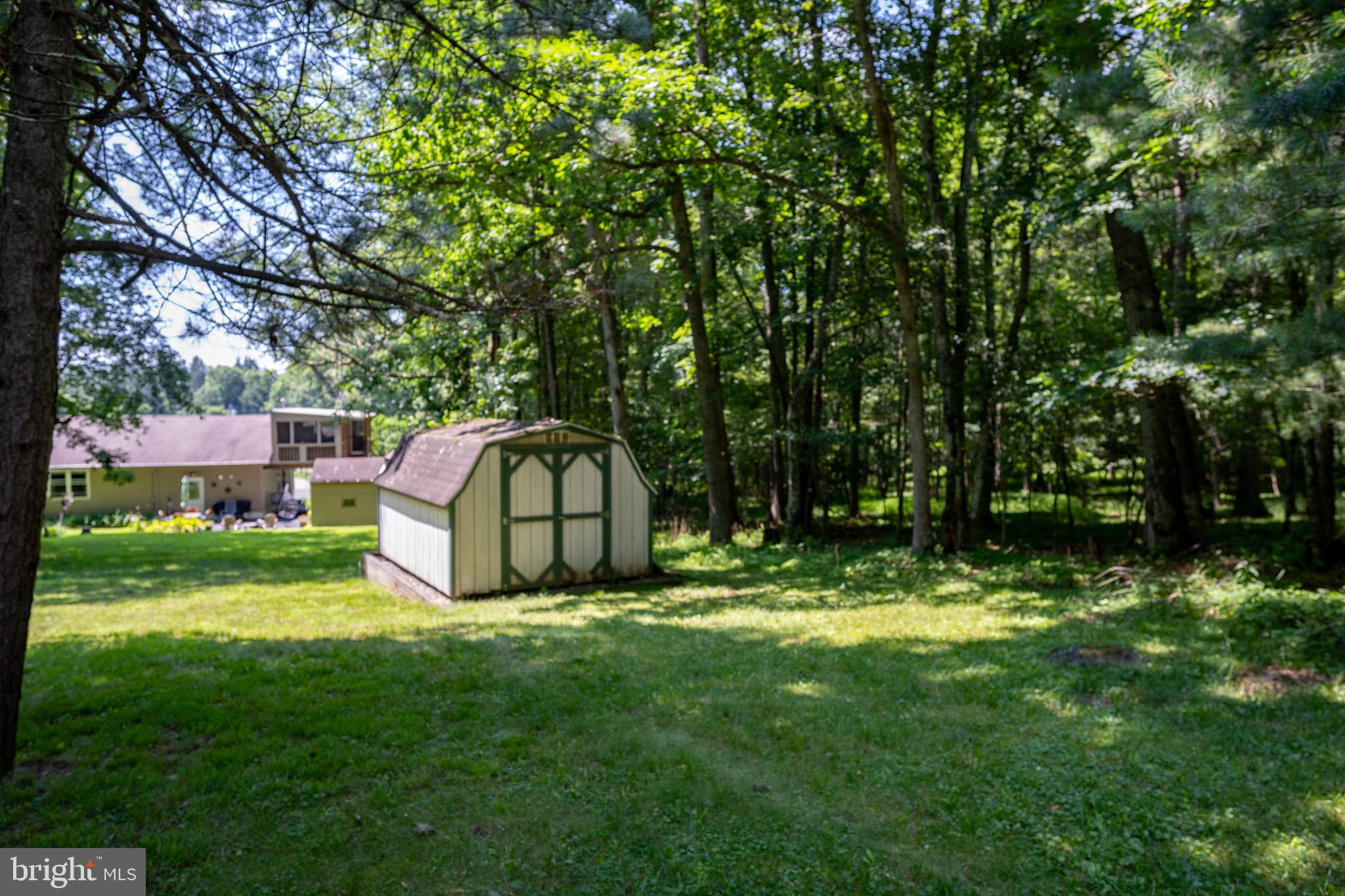 COUNTRY CLUB ACRES - Residential