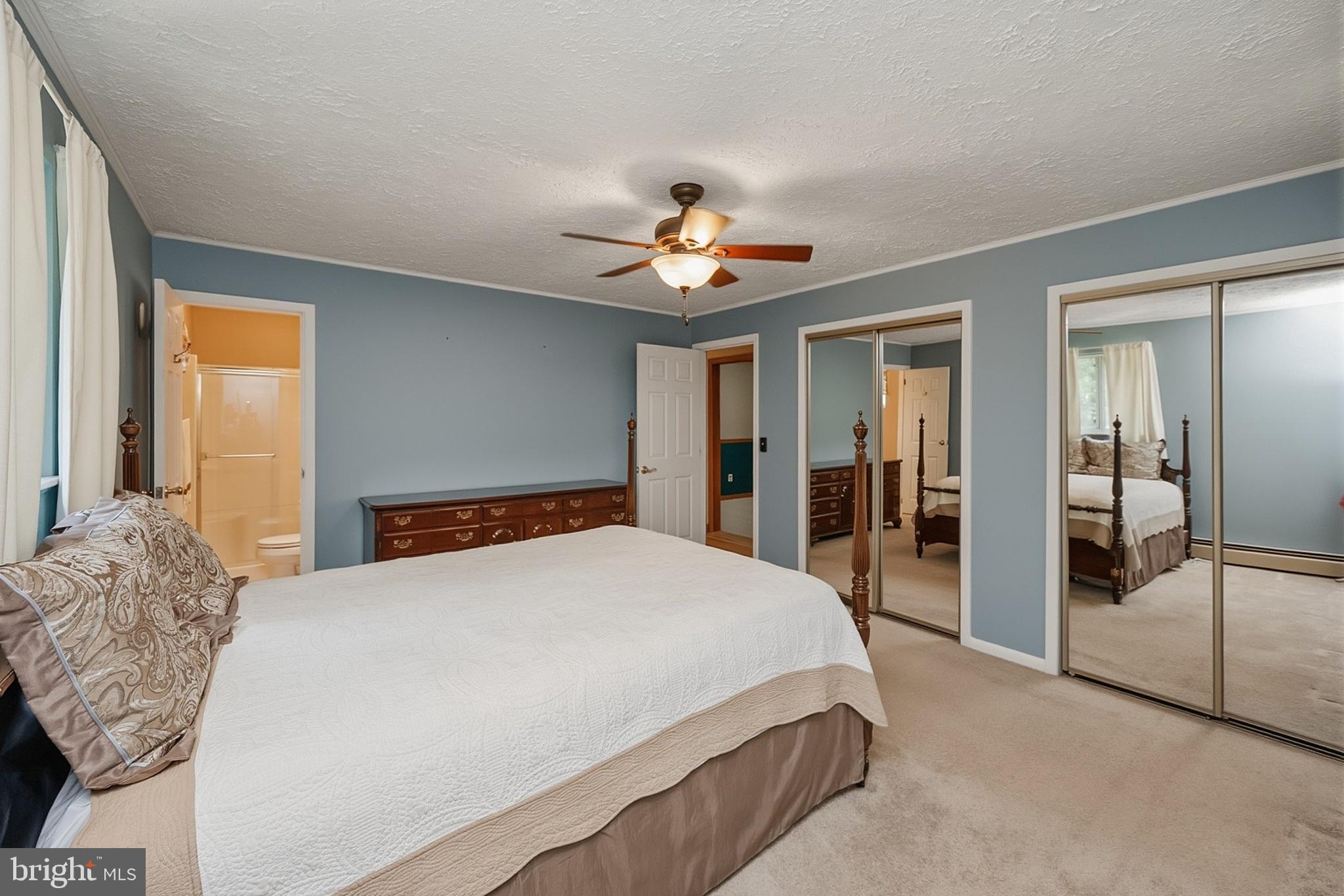 COUNTRY CLUB ACRES - Residential