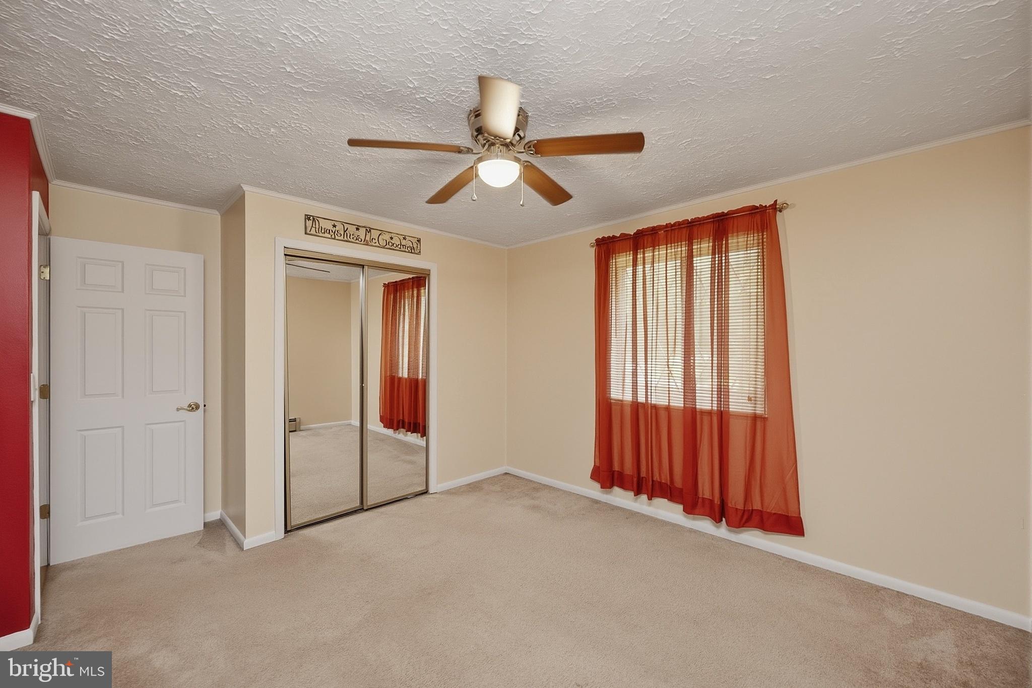 COUNTRY CLUB ACRES - Residential