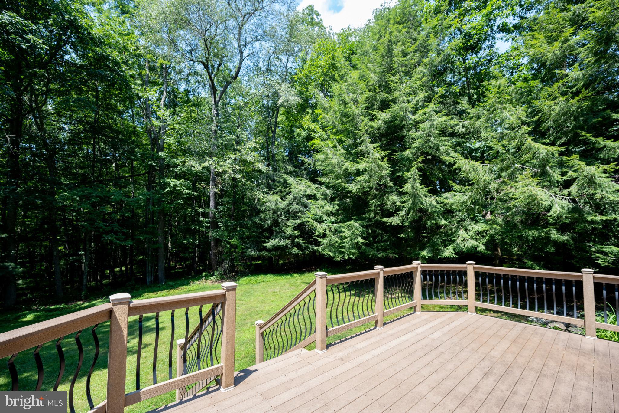 COUNTRY CLUB ACRES - Residential