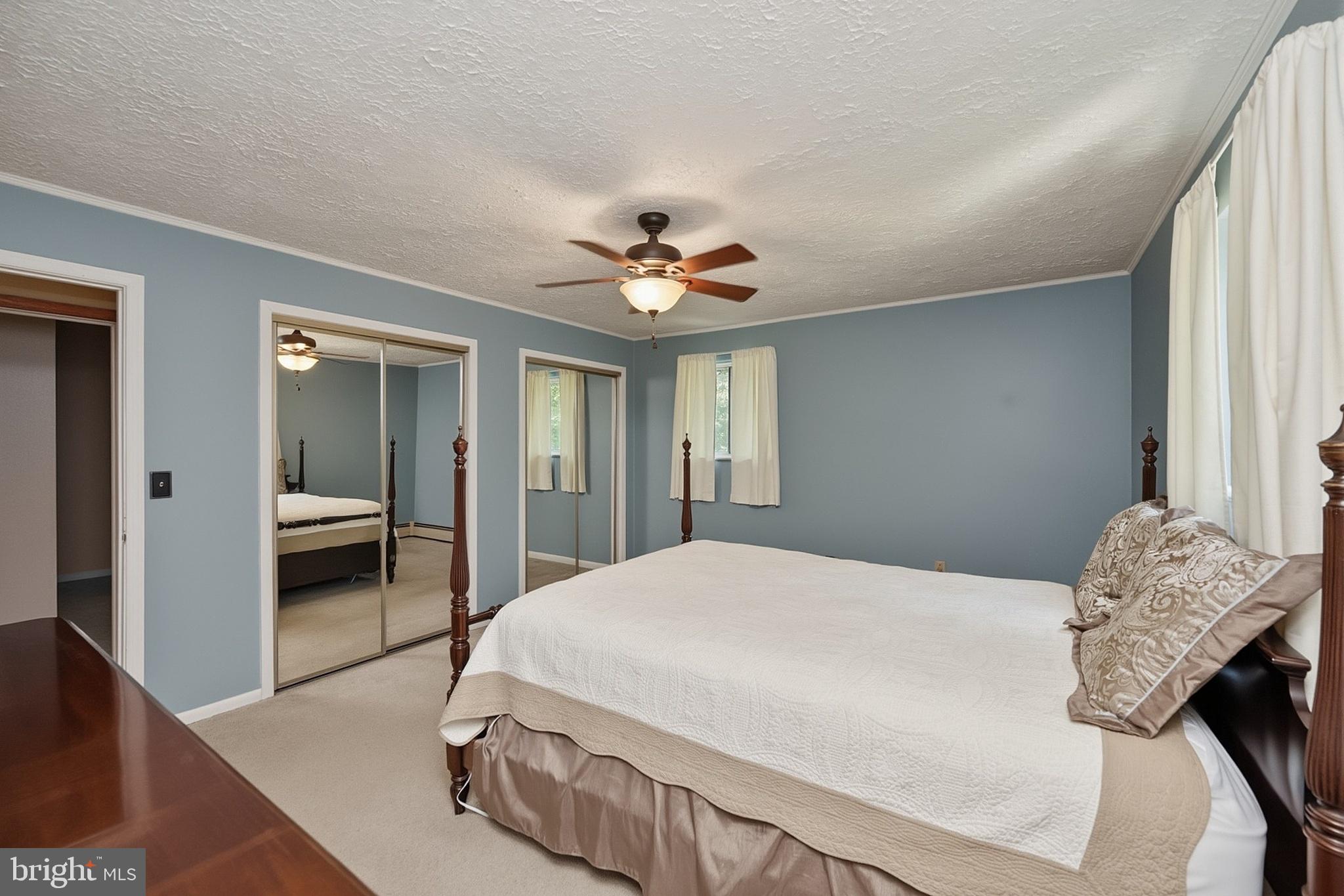 COUNTRY CLUB ACRES - Residential