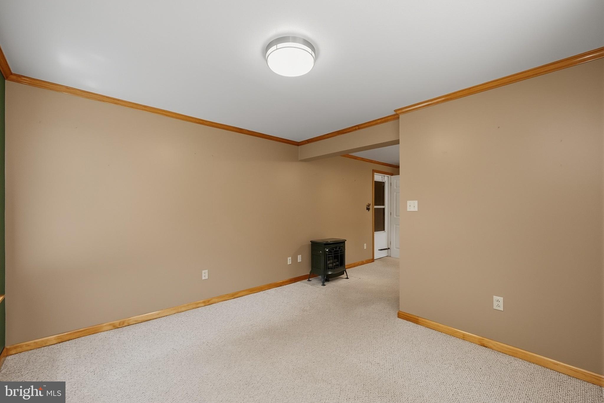 COUNTRY CLUB ACRES - Residential
