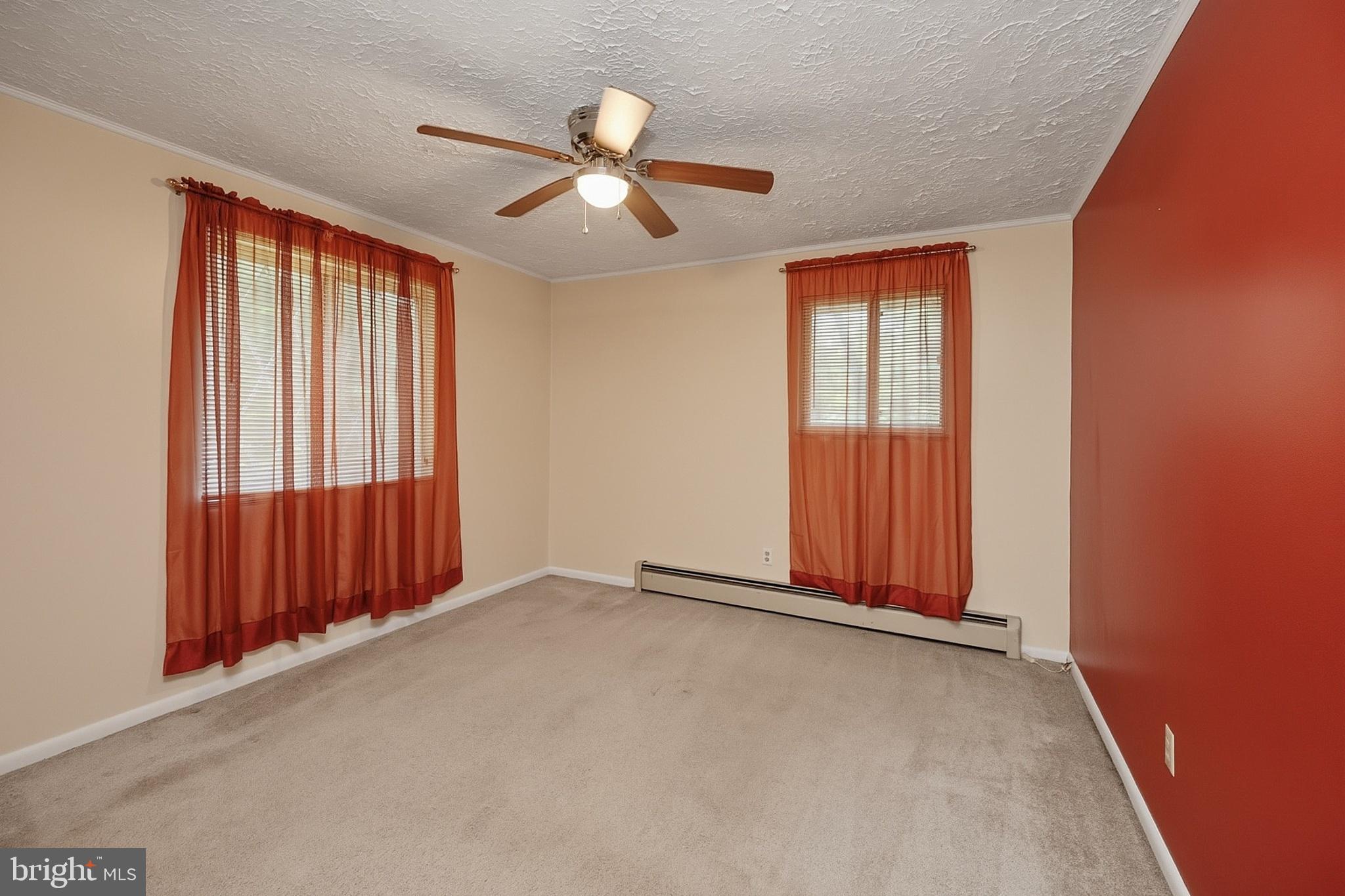 COUNTRY CLUB ACRES - Residential