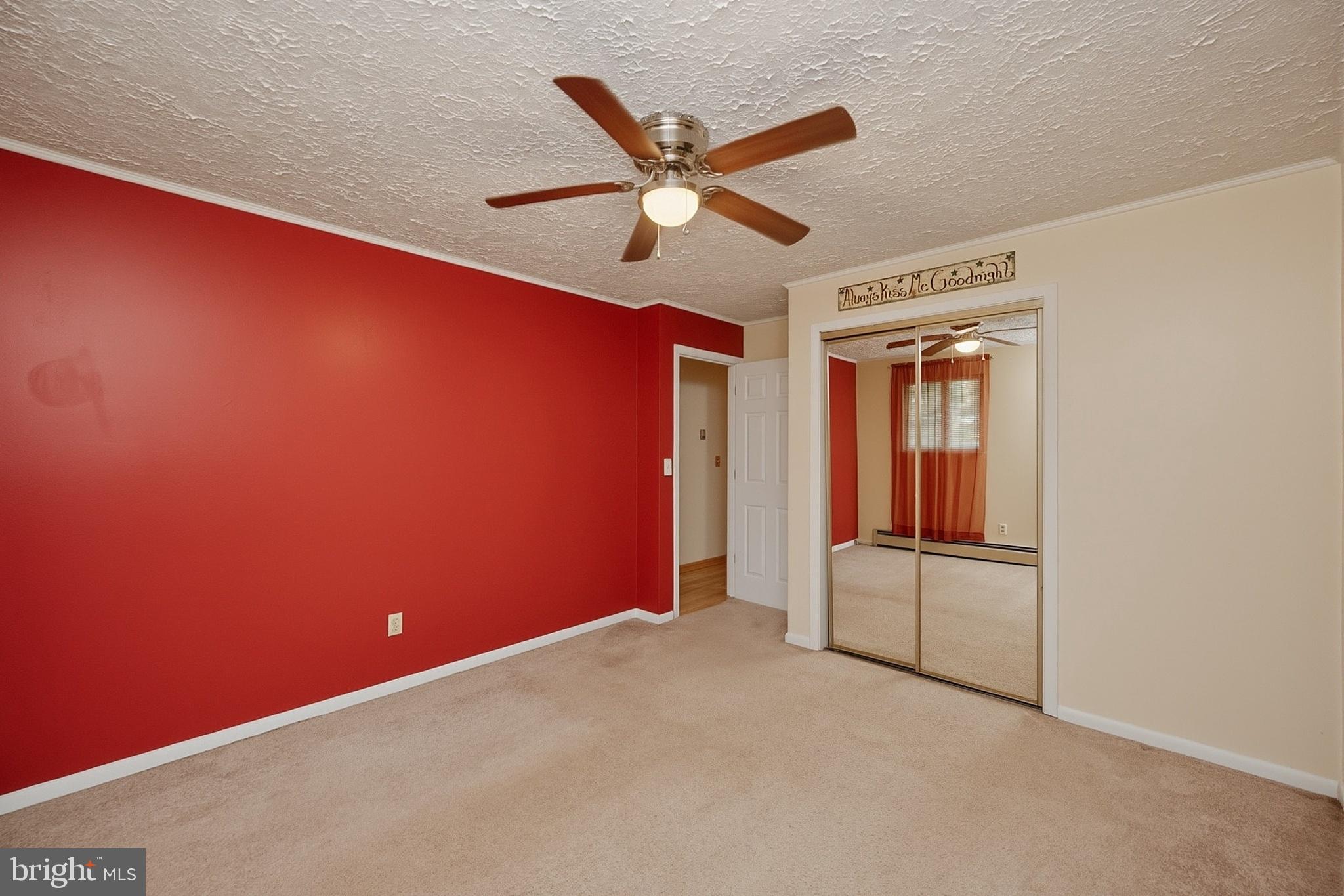 COUNTRY CLUB ACRES - Residential