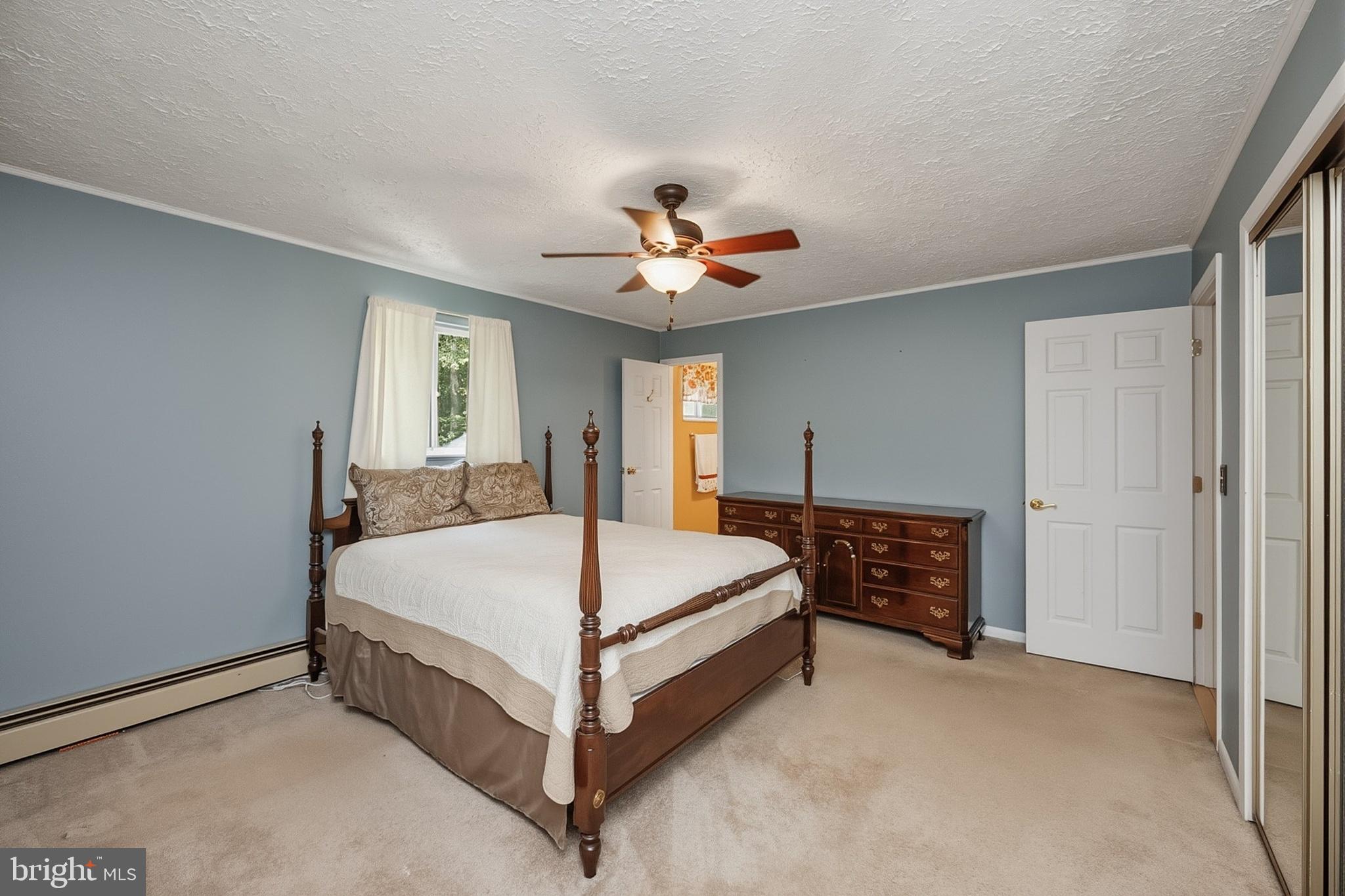 COUNTRY CLUB ACRES - Residential
