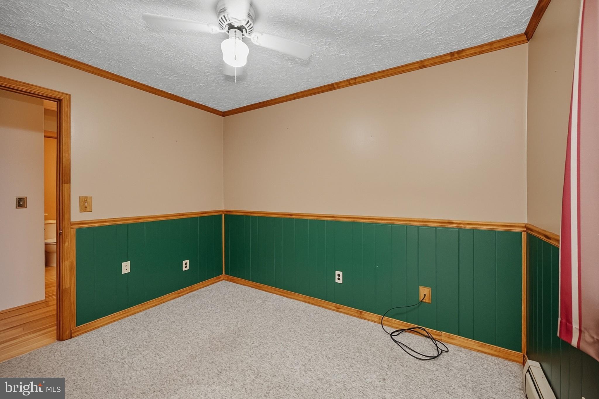 COUNTRY CLUB ACRES - Residential