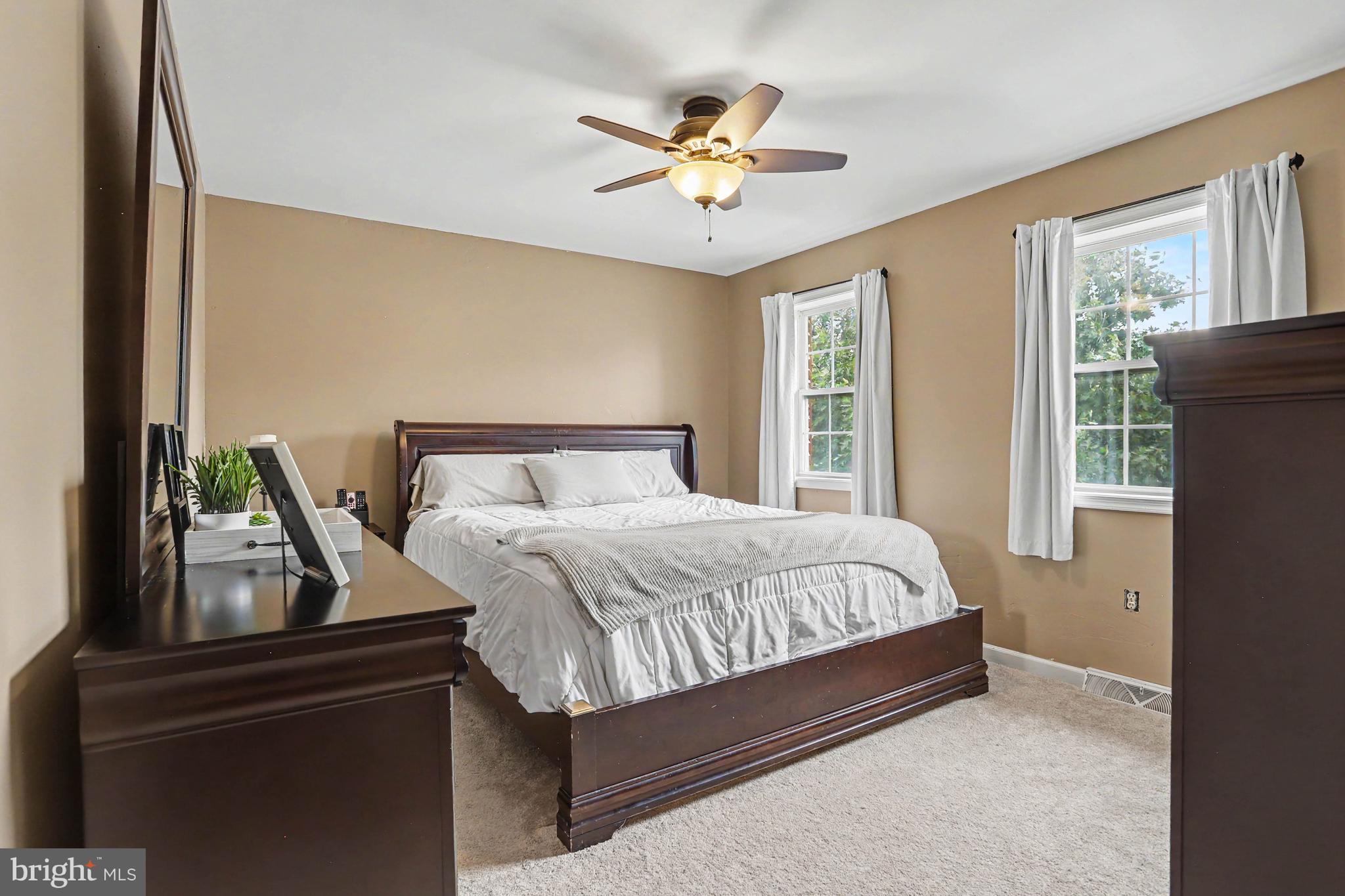 FOXCHASE - Residential