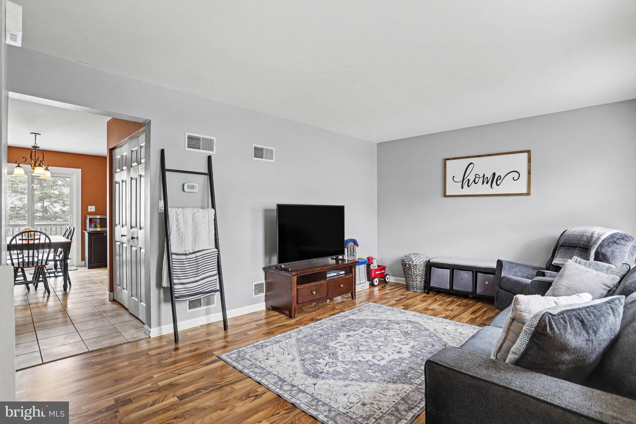 FOXCHASE - Residential