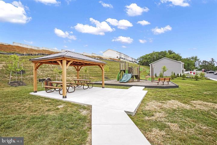 HOMEPLACE AT RIVERSIDE - Residential