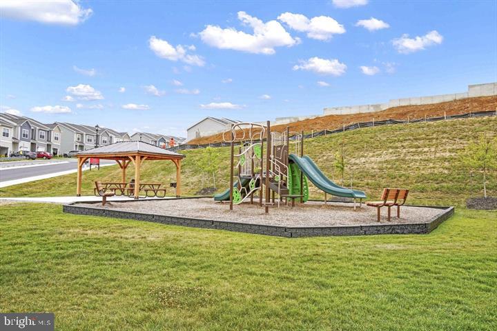 HOMEPLACE AT RIVERSIDE - Residential