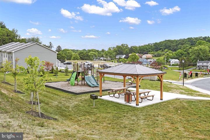 HOMEPLACE AT RIVERSIDE - Residential