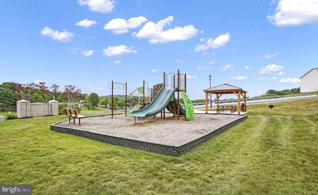HOMEPLACE AT RIVERSIDE - Residential