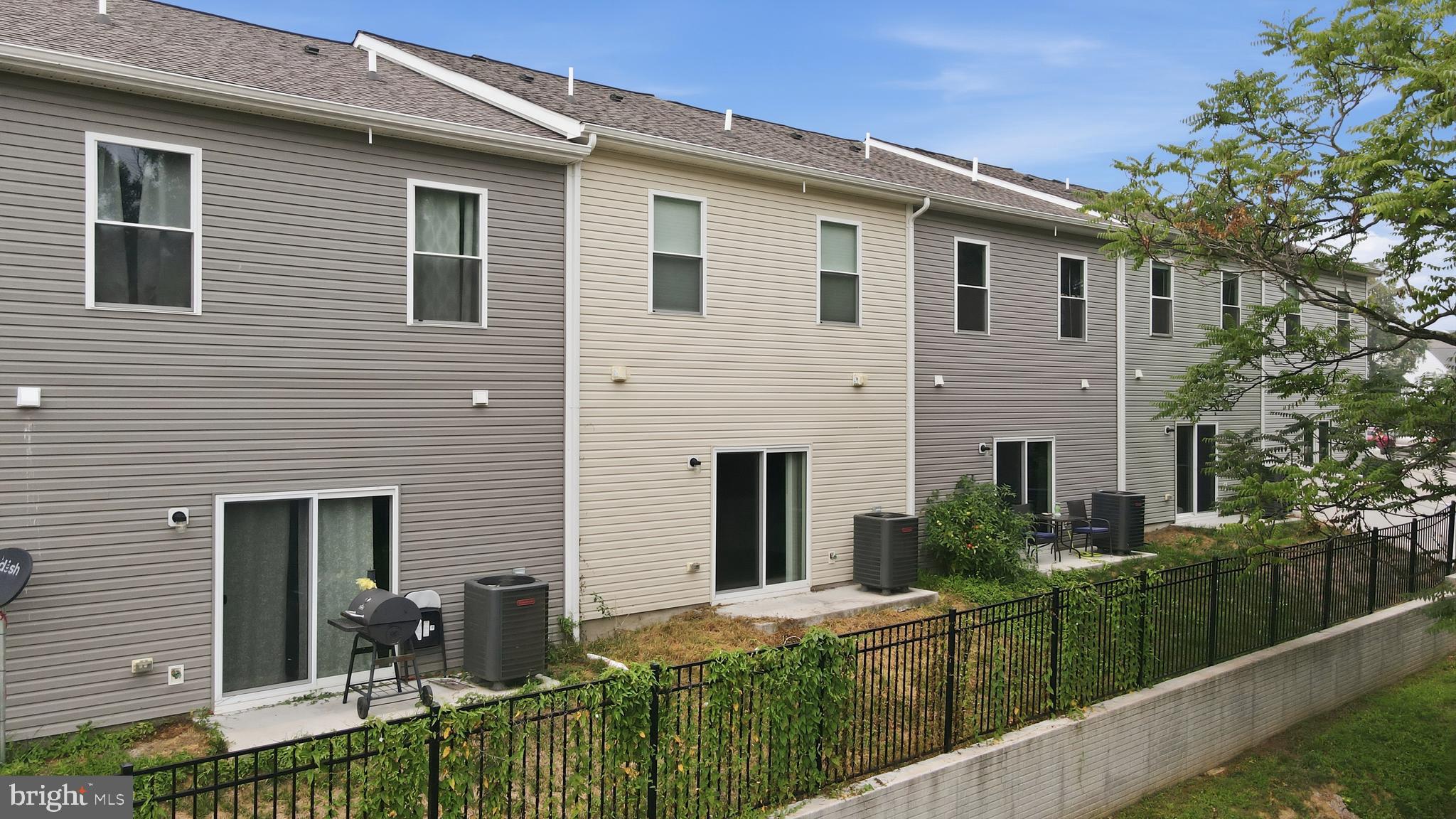 HOMEPLACE AT RIVERSIDE - Residential