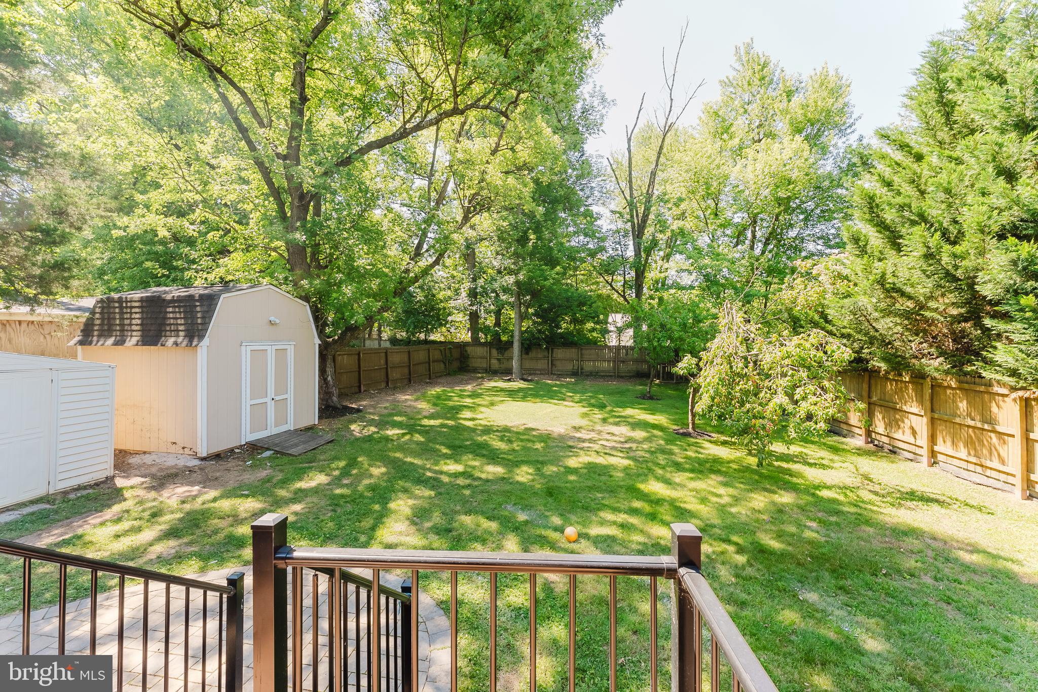 BROYHILL PARK - Residential