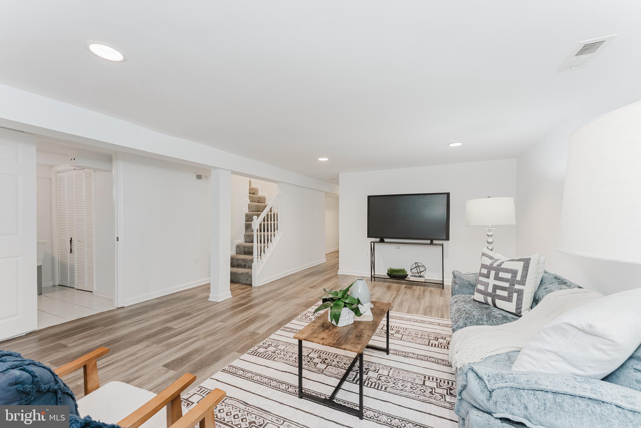 BROYHILL PARK - Residential