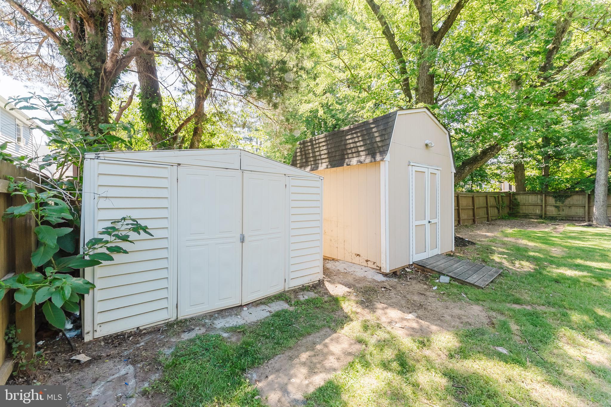 BROYHILL PARK - Residential