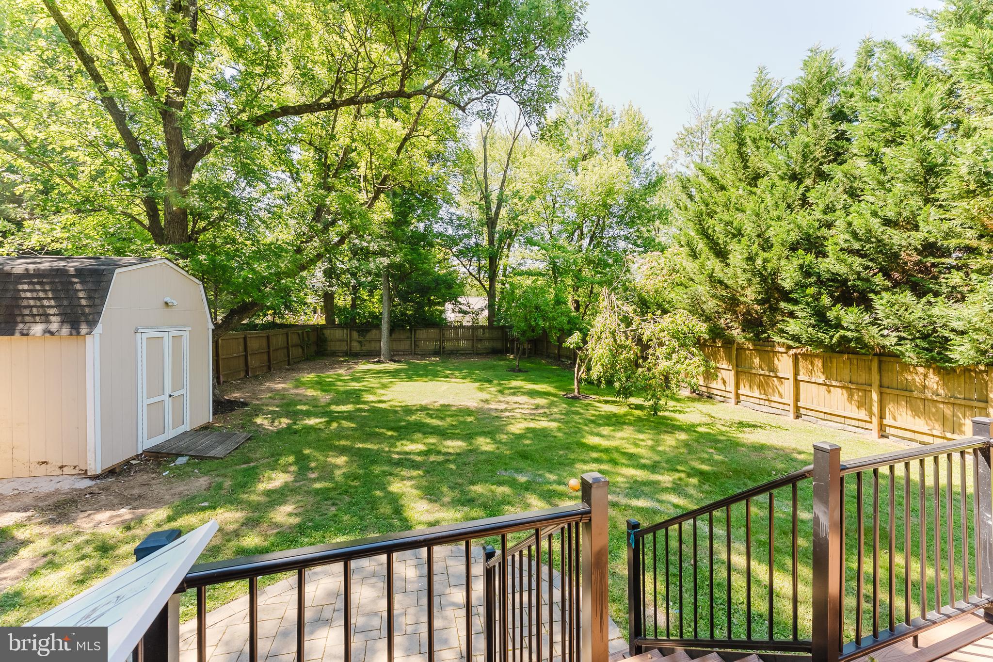 BROYHILL PARK - Residential