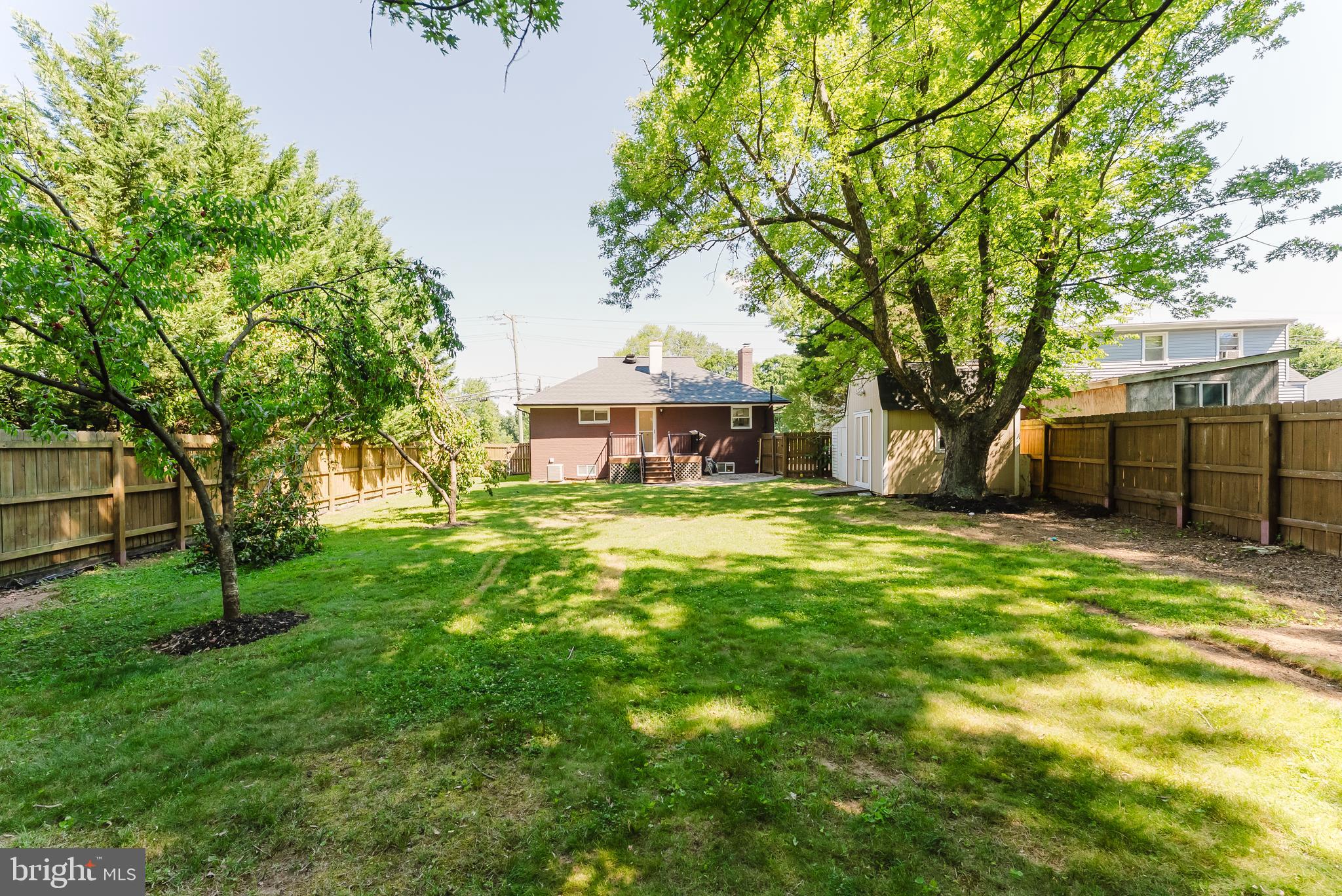 BROYHILL PARK - Residential