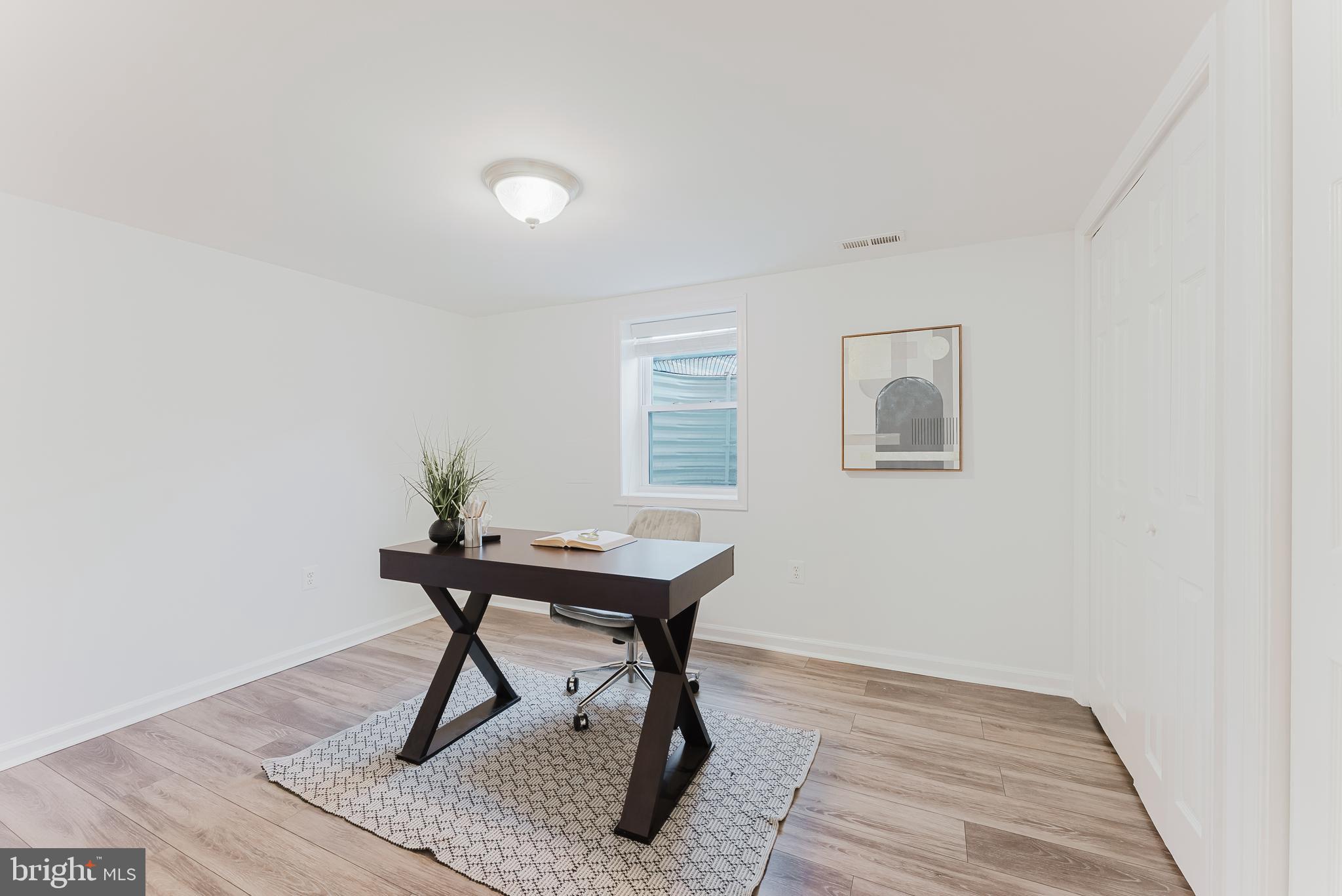 BROYHILL PARK - Residential