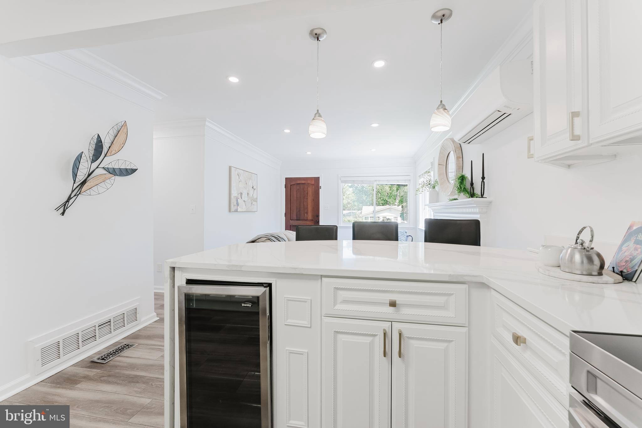 BROYHILL PARK - Residential