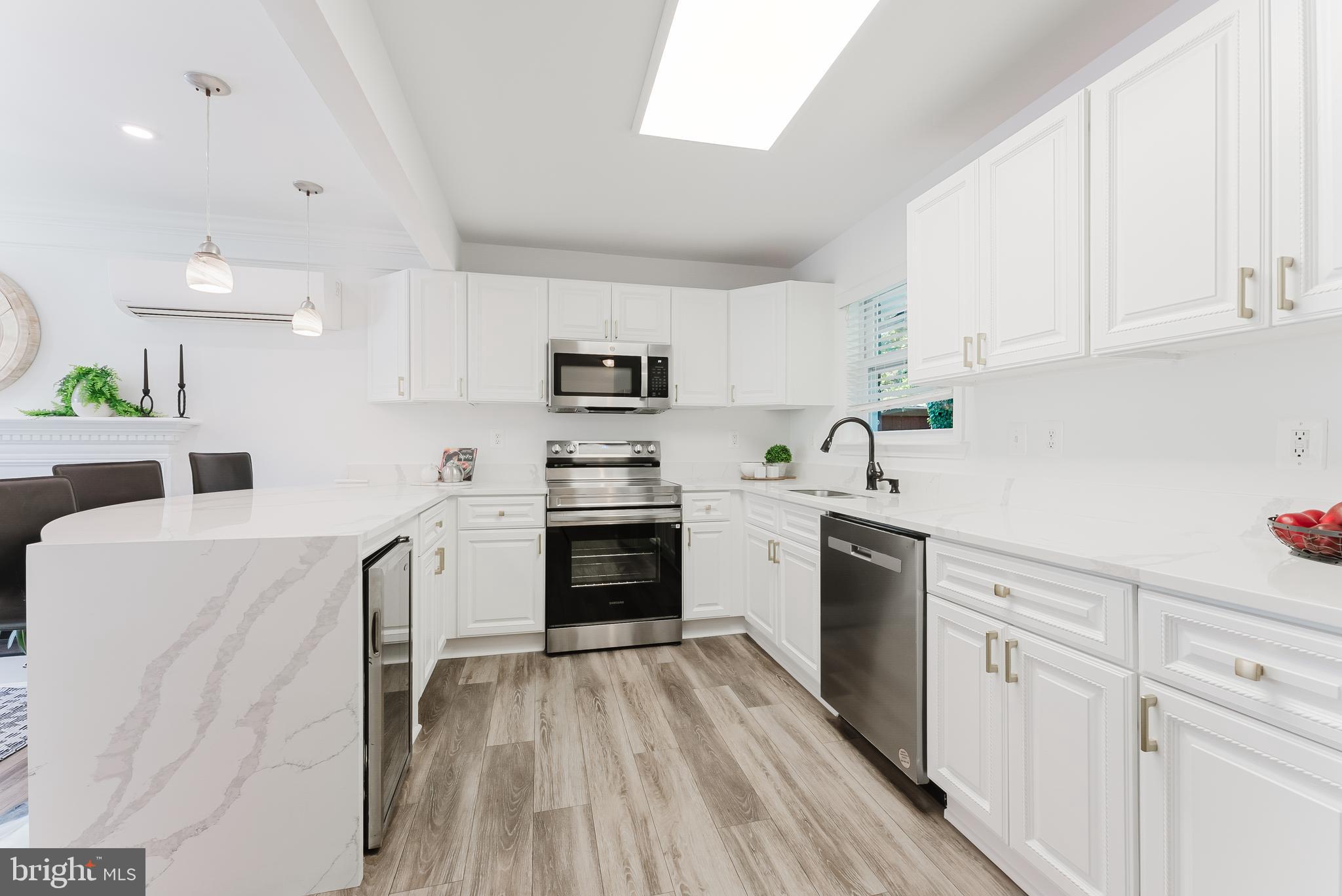 BROYHILL PARK - Residential