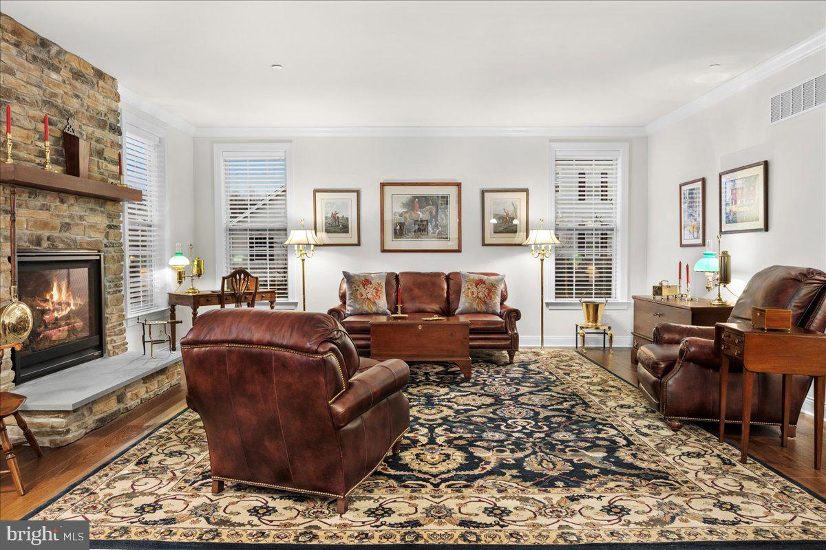 FENTONS CORNER - Residential