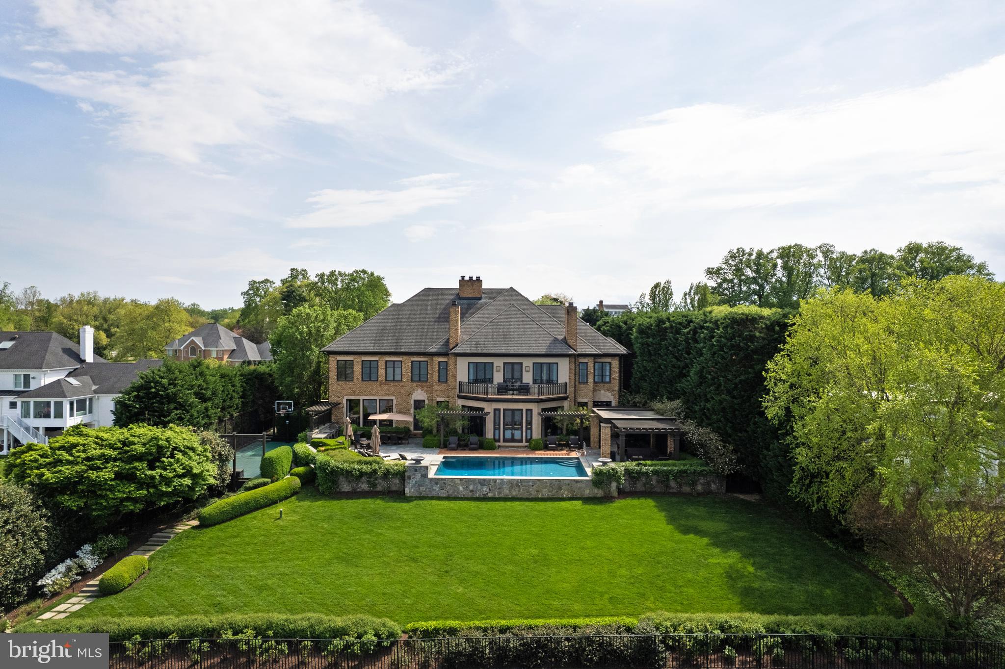 DOWNS ON THE SEVERN - Residential