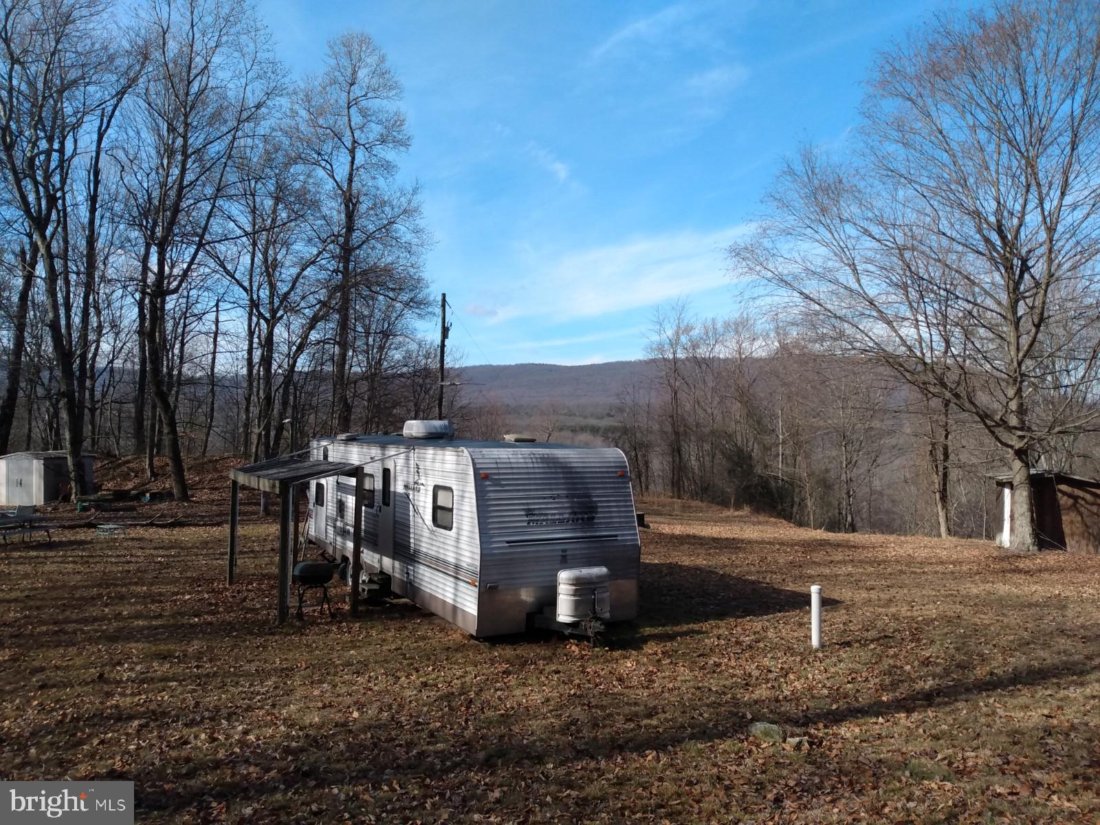 LONG HOLLOW - Land