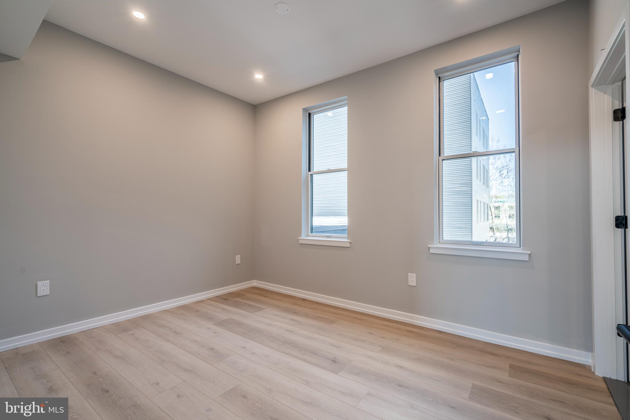 GRADUATE HOSPITAL - Residential Lease