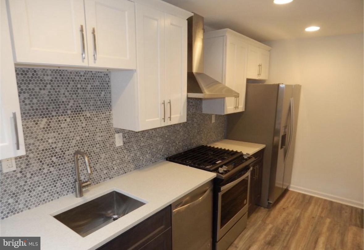 WEST OAK LANE - Residential