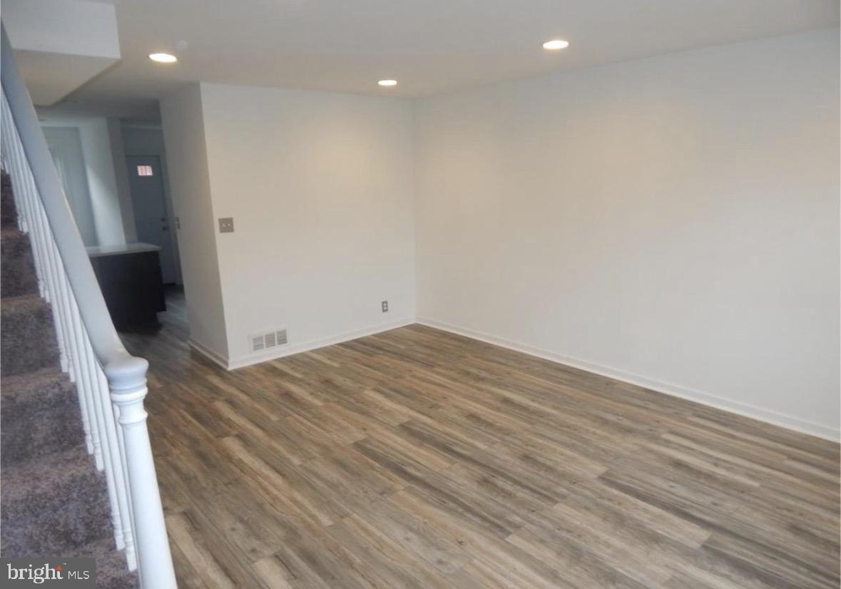 WEST OAK LANE - Residential