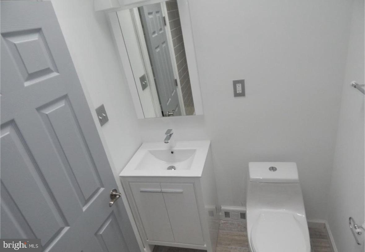 WEST OAK LANE - Residential