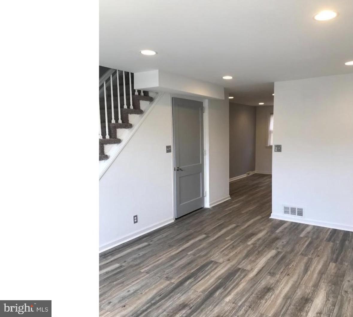 WEST OAK LANE - Residential