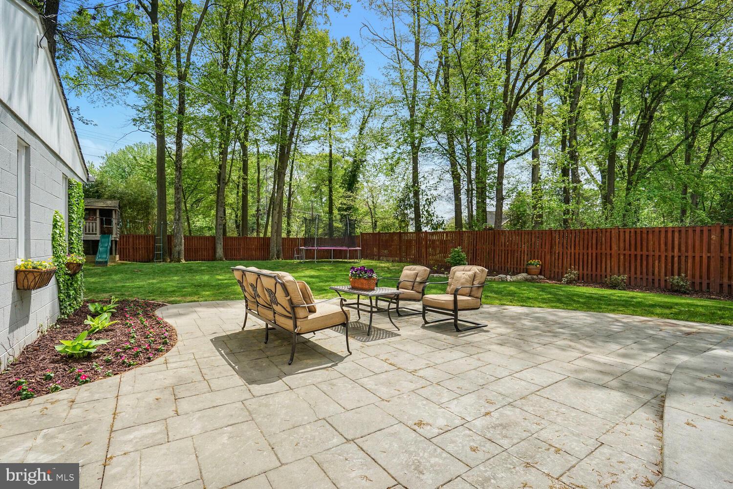 RIVERSIDE GARDENS - Residential