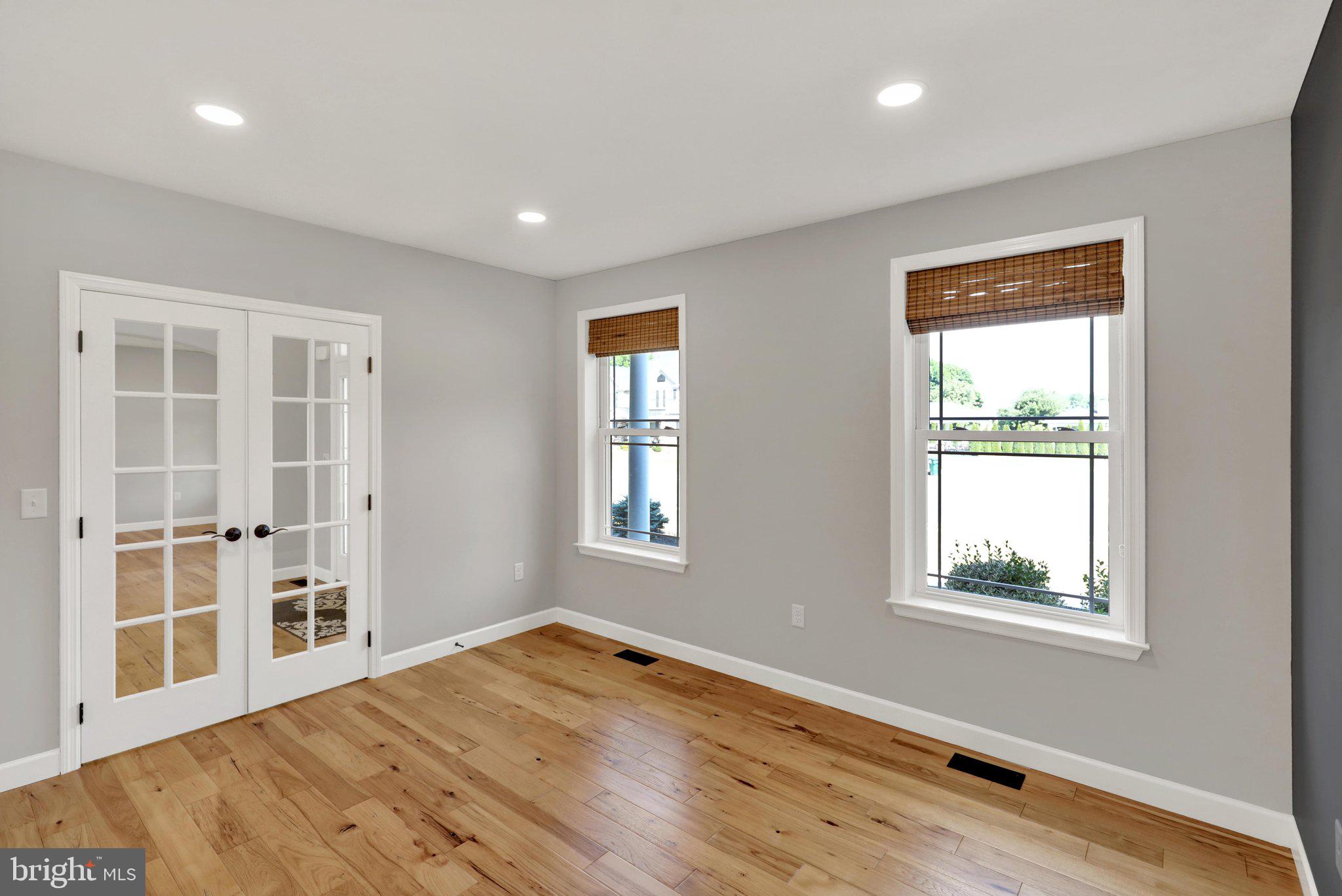 WILLOW CREST - Residential
