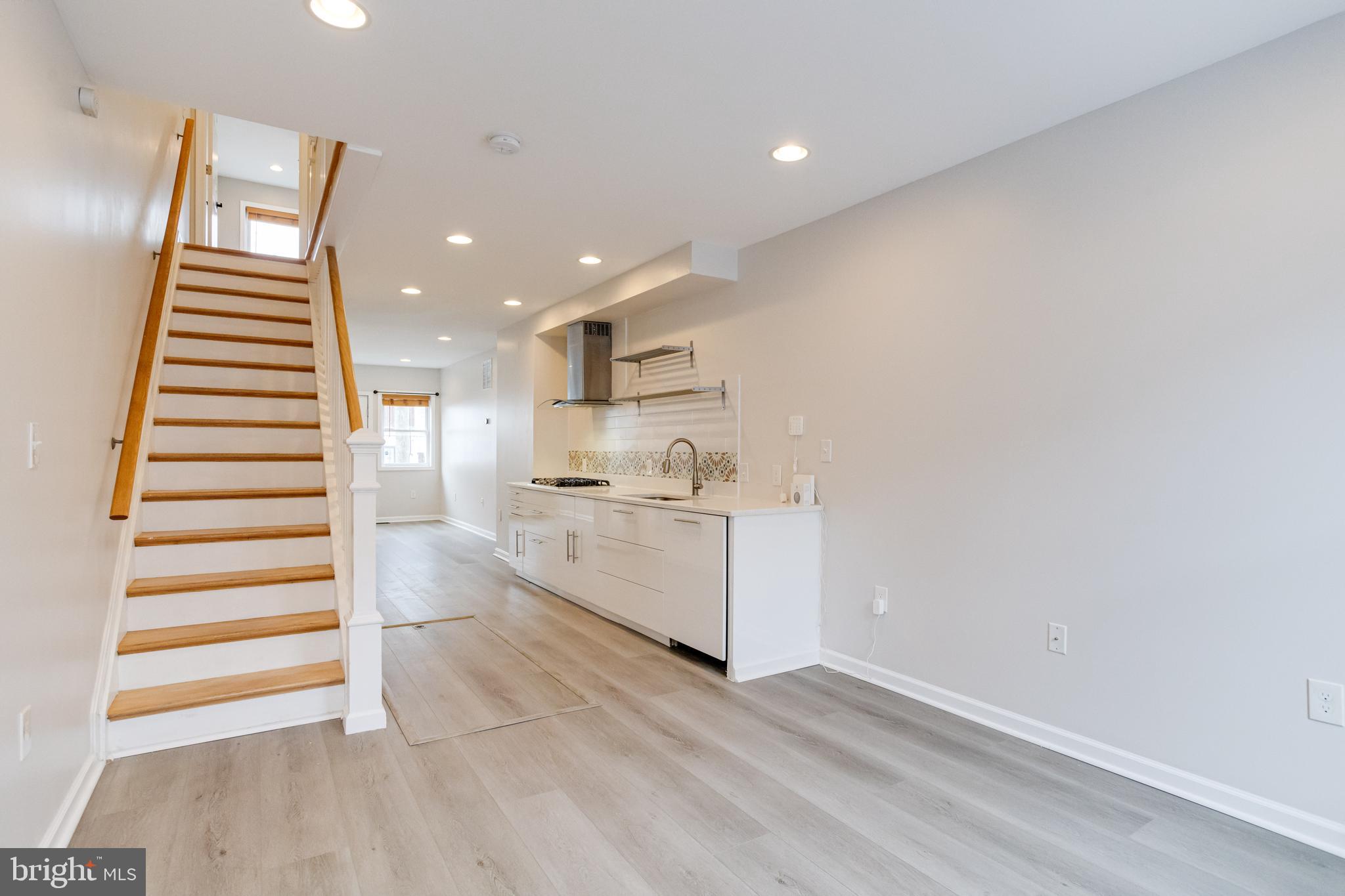 WASHINGTON VILLAGE - Residential