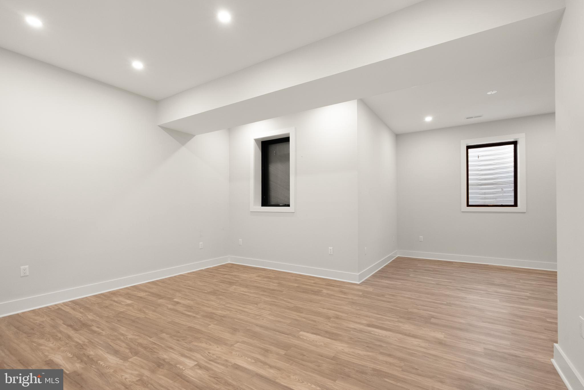 CENTREVILLE FARMS - Residential
