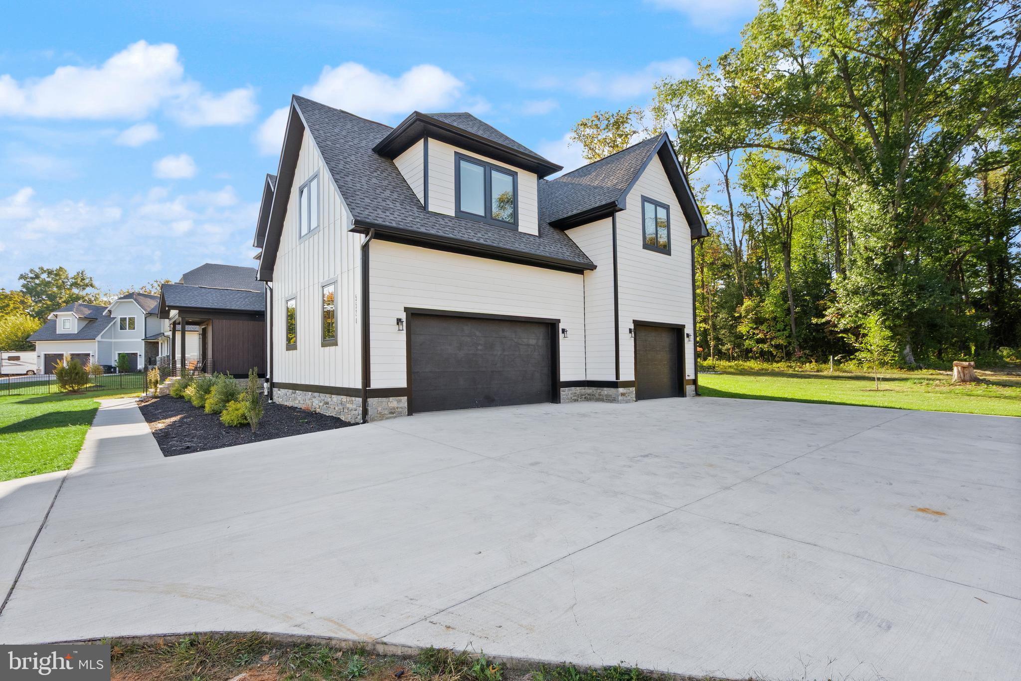 CENTREVILLE FARMS - Residential